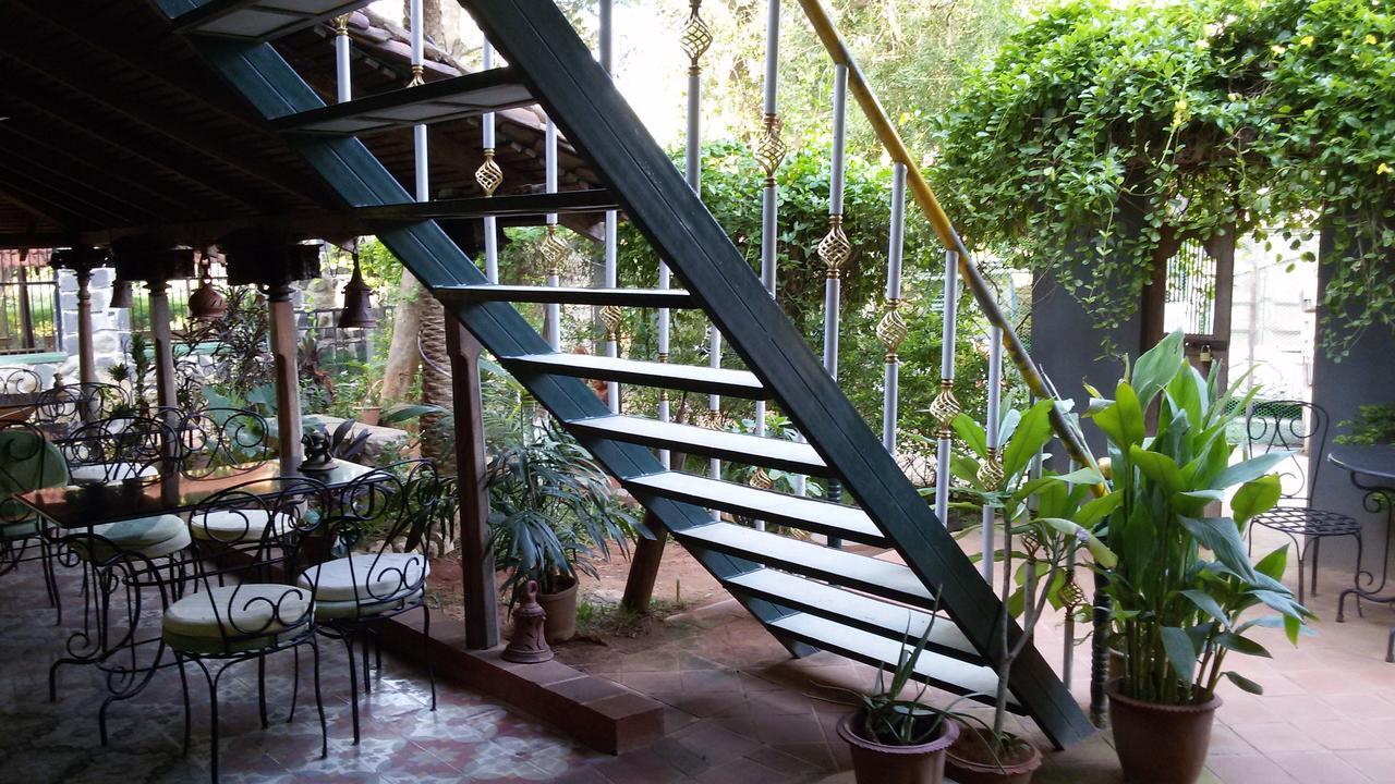 Green'S Guest House Auroville Bagian luar foto