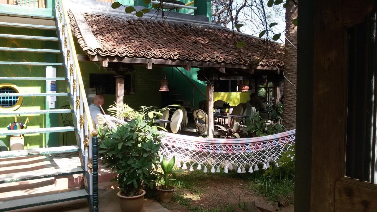 Green'S Guest House Auroville Bagian luar foto